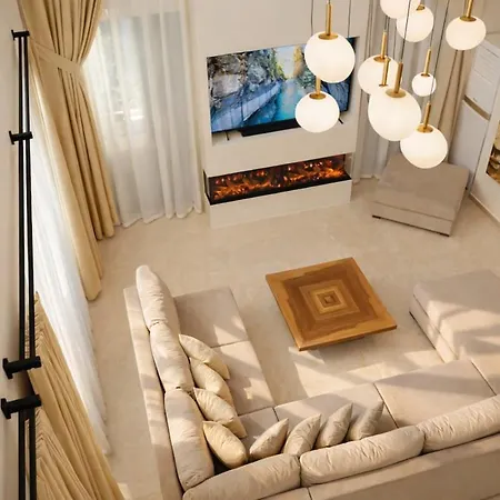 Villa Elizabella Luxury Retreat In Nature With Heated Pool And Sauna