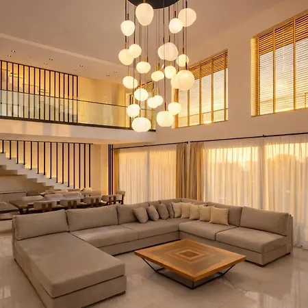Elizabella Luxury Retreat In Nature With Heated Pool And Sauna Villa