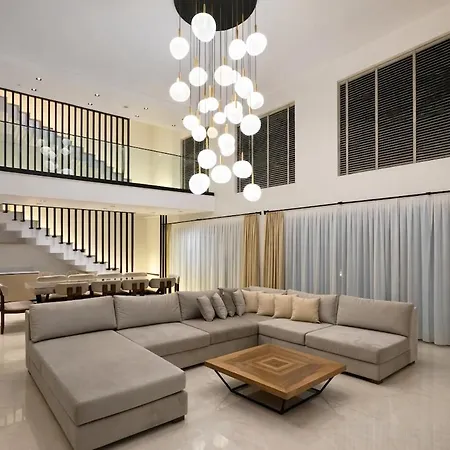 Elizabella Luxury Retreat In Nature With Heated Pool And Sauna